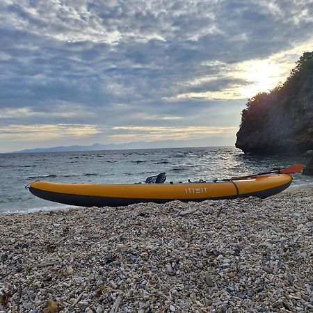 Tinaoog Beach Resort Alad المظهر الخارجي الصورة